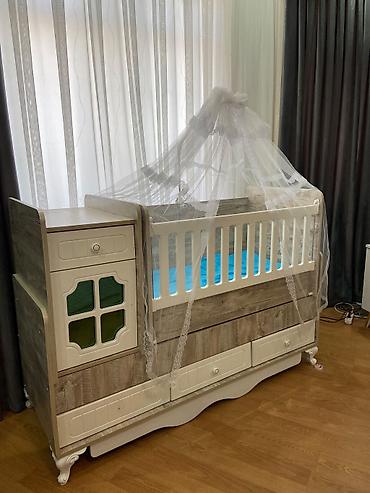 Beşiklər: Oğlan və qız üçün, Yeni, Dördbucaq, Beşik, Dəstsiz, Matras ilə, Yellənmə mexanizmsiz — 1