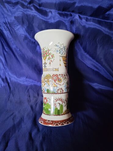 Ostali kućni dekor: Vaza nova 70te,rucno oslikana Istocna Nemacka. Porcelanska — 5