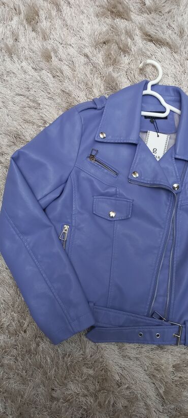 Kurtkalar: Deri Godekce Tezedir Etiketi uzerindedir. Hec geyinilmeyib Razmer S. M — 5