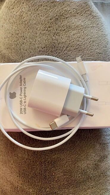 aple 8: Адаптер Apple, 20 Вт