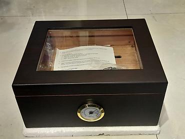 qedimi sandiqlar: Premium siqar humidoru – şüşə qapaqlı, higrometrli - Material — 3