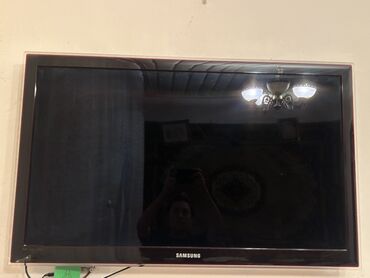 Boşqablar: Televizor Samsung LCD 32"