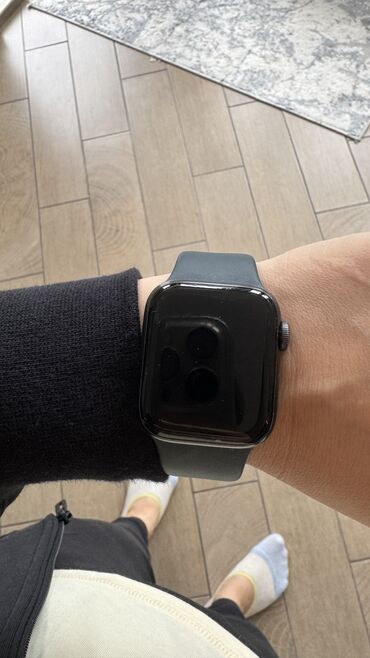 Apple Watch: Apple Watches se 2022 года