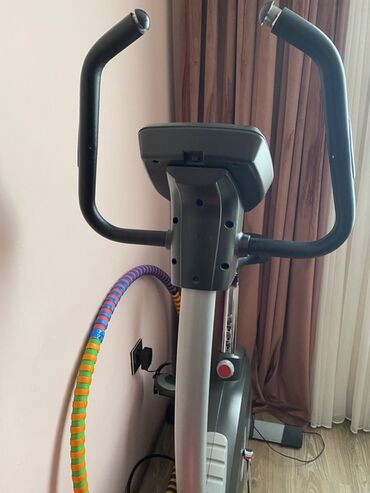 Dəbilqələr: Almaniya istehsalıdır cox az işlədilib 10 dan cox proqramı var ürək