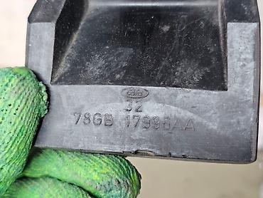 Бампер и комплектующие: Накладка на бампер Ford, Б/у, Оригинал — 4