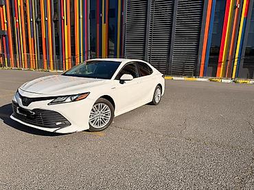lexus ct 200: Toyota Camry: 2.5 l | 2021 il Sedan — 8
