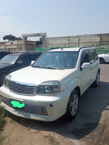 Aksesuarlar və tüninq: Nissan mawin satir. il 2005. motor 2. Reng ağ mirvari .4 teze