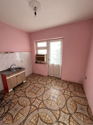 Uzunmüddətli kirayə mənzillər: Kirayə Verirəm Ünvan Şirvan şəhəri 28 may küçəsi (Tural Şadlıq — 2