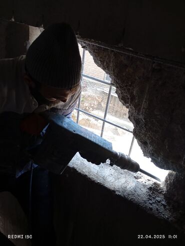 Beton işləri: #Betonkesme #betondeşmə Beton kubik kərpic - dən kəsim deşim — 17