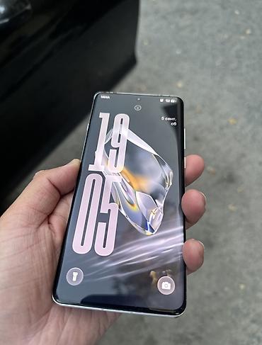 one plus 13: OnePlus 12, Б/у, 512 ГБ, цвет - Белый, 2 SIM — 3
