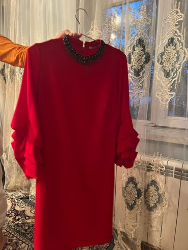 nerimanov geyimler instagram: M razmer bir defe geyinilib