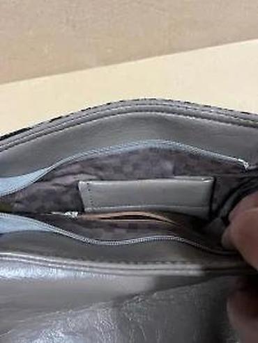 Torbe: Ženska torbica preko ramena sa lančanim kaišem - Materijal: veštačka — 8