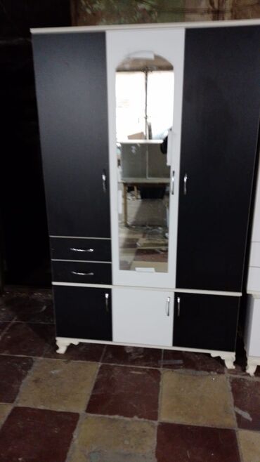 Dolablar: Yeni, Açılan, 3 qapılı Düz dolab, Qarderob, paltar dolabı, Azərbaycan -da lalafo.az — 14 Dolablar: Yeni, Açılan, 3 qapılı Düz dolab, Qarderob, paltar dolabı, Azərbaycan — 14