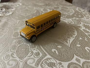 Americano Oyuncaq “School Bus” mikroavtobusu - Material: metal gövdə