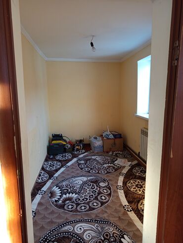 участки кара балта: 105 м², 3 комнаты, Парковка, Утепленный, Забор, огорожен