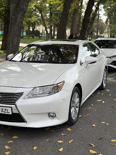 Lexus ES: 2014 г., 2.5 л, Вариатор, Гибрид, Седан