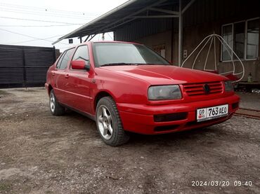 Volkswagen: Volkswagen Vento: 1997 г., 2 л, Механика, Бензин, Седан