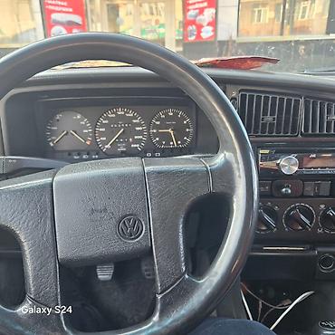 молдинг на пассат: Сenter console Volkswagen 1988 г., Б/у, Оригинал, Германия — 1
