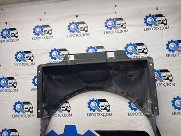 Другие детали кузова: Диффузор вентилятора Renault Magnum Тягач DXI13 2013 Контрактный из — 9