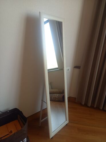 Güzgülər: Güzgü Döşəmə üstü, Düzbucaqlı