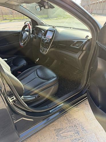 Chevrolet: Chevrolet Spark: 2016 г., Автомат, Бензин, Хэтчбэк — 4