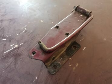 Auto delovi: Drzac prednje haube Lada 21213,21214 Niva br.1. Polovno, ocuvano — 7