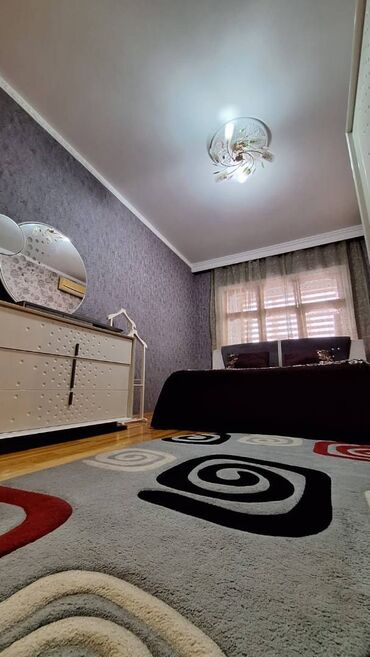 Köhnə tikili: Bakı, Bakıxanov qəs., 4 otaqlı, Köhnə tikili, m. Neftçilər, 130 kv. m — 4