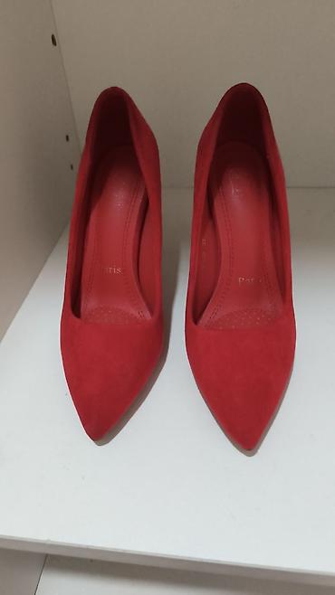 bot ayaqqabı: Qırmızı topuqdan hündür stiletto tufli - Model: Klassik “pump” kəsimi — 2