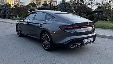 fast: MG : 2025 г., 2 л, Бензин, Фастбек — 3