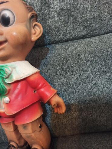 Plišane igračke: Dve stare gumene igračke: Pinokio visine oko 35cm kome se može na lalafo.rs — 14 Plišane igračke: Dve stare gumene igračke: Pinokio visine oko 35cm kome se može — 14