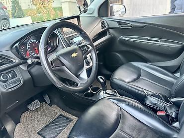 тико лабавой: Chevrolet Spark: 2017 г., 1 л, Вариатор, Бензин, Хэтчбэк — 7