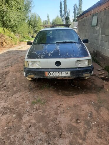 ош машин: Volkswagen Passat: 1991 г., 1.8 л, Механика, Бензин, Универсал