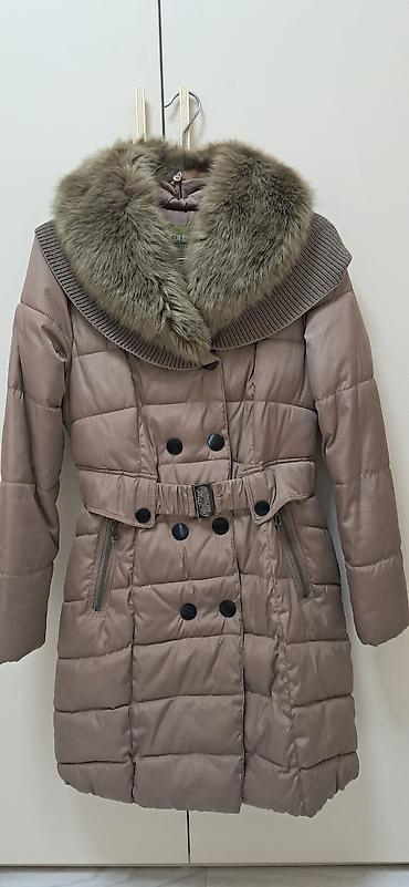 Qadınlar üçün qış paltosu – qəhvəyi/taffeta tonlarında, qalın dolğulu