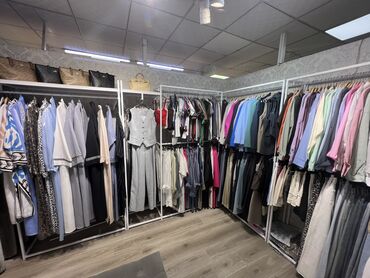 Стеллажи: Стеллажи для бутика одежды Кронштейны для бутика одежды Торговое at lalafo.kg — 17 Стеллажи: Стеллажи для бутика одежды Кронштейны для бутика одежды Торговое — 17