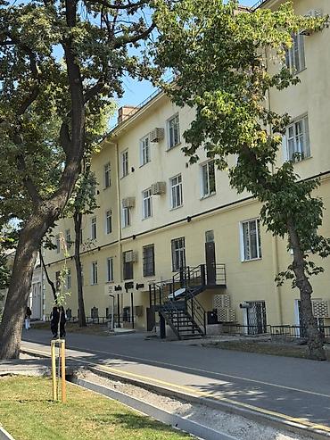 сдаю офис: Аренда офисов, 80 м², В административном здании, 1 линия, С отдельным входом, С отдельным сан узлом — 3