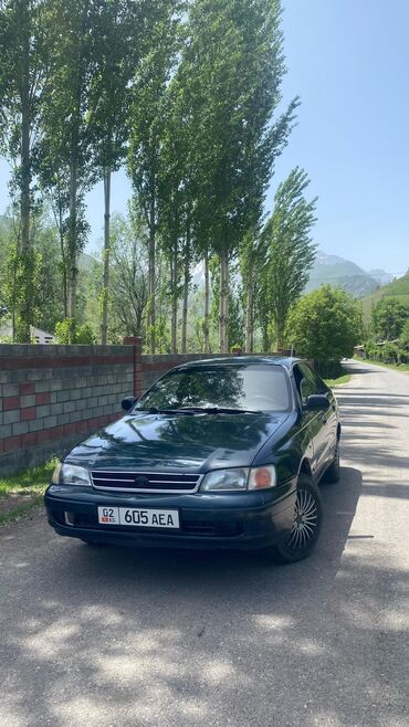 средний кузов ву: Toyota Carina: 1998 г., 2 л, Автомат, Бензин, Седан