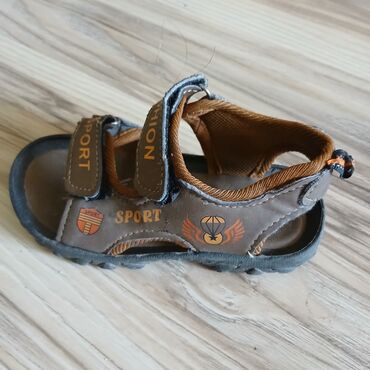 Другие товары для детей: Детская обувь разного размера по 200,300 сом — 15