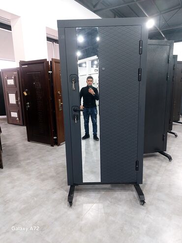 Giriş qapıları: Dəmir giriş qapıları – müasir dizayn və gücləndirilmiş təhlükəsizlik — 10