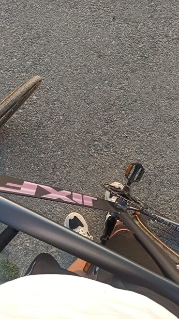 купить велосипед в бишкеке бу: Шоссейный велосипед, Рама M (156 - 178 см)