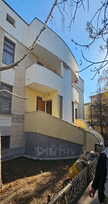 6 комнат и более, 512 м², 9 соток, Бишкек, Таш-Рабат ТРЦ Риэлтор