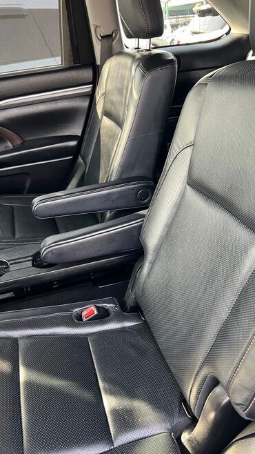 Toyota: Toyota Highlander: 2019 г., 3.5 л, Автомат, Бензин, Внедорожник — 7