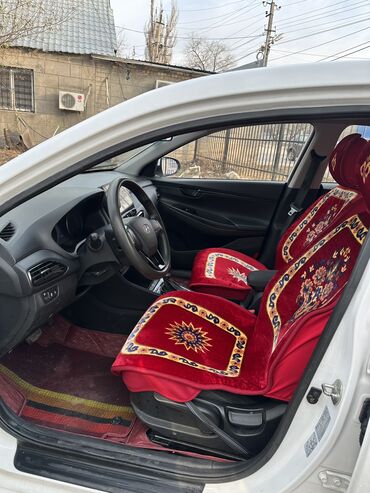 Hyundai: Hyundai : 2019 г., 1.6 л, Автомат, Бензин, Седан — 10