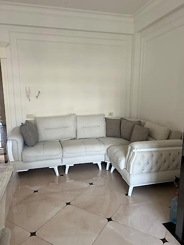 l divan: Açıq krem rəngli künc divanı - Dizayn: Klassik-modern üslub, sağ künc — 1