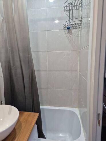 квартира каракол долгий срок: Студия, Риелтор, Чогуу жашоосу жок, Толугу менен эмереги бар