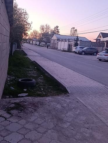 Продажа коттеджей и домов: Продается дом в селе Арашан 16 соток,можно и под бизнес,первая — 16