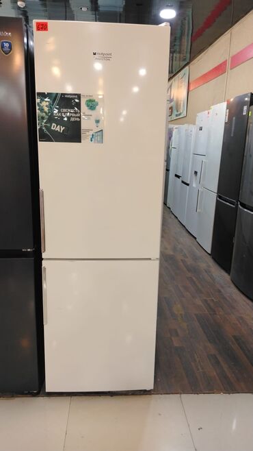 enerji soyuducu: 2 qapılı Hotpoint Ariston Soyuducu Satılır, rəng - Ağ