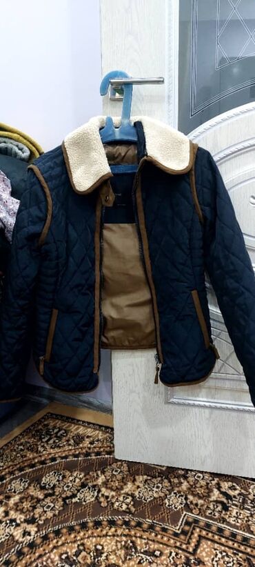 купить зимнюю куртку zara: Пуховик, S (EU 36), M (EU 38)