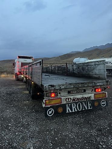 Коммерческий транспорт: Бортовой полуприцеп Krone, трёхосный. Подходит для перевозки — 1