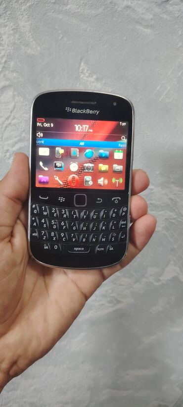 blackberry passport qiymeti: Blackberry 9900 Orginal Antikvar Telefondur Super işləyir Orginal