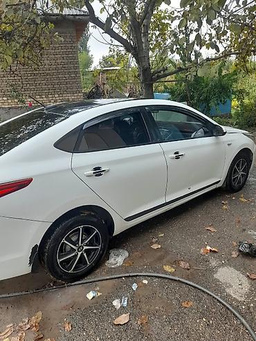Продажа авто: Hyundai Solaris: 2017 г., 1.4 л, Автомат, Бензин, Седан — 2